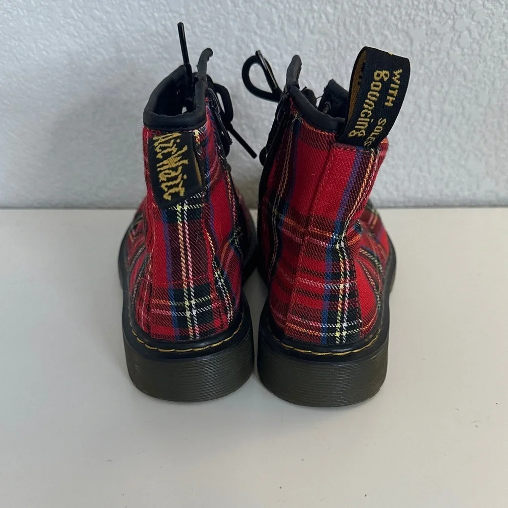 Dr. Martens Kid's Tartan Red Blue Plaid Lace-Up Boots Size‎ 1